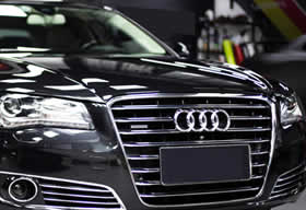 奥迪A8贴Pro shield漆面膜效果